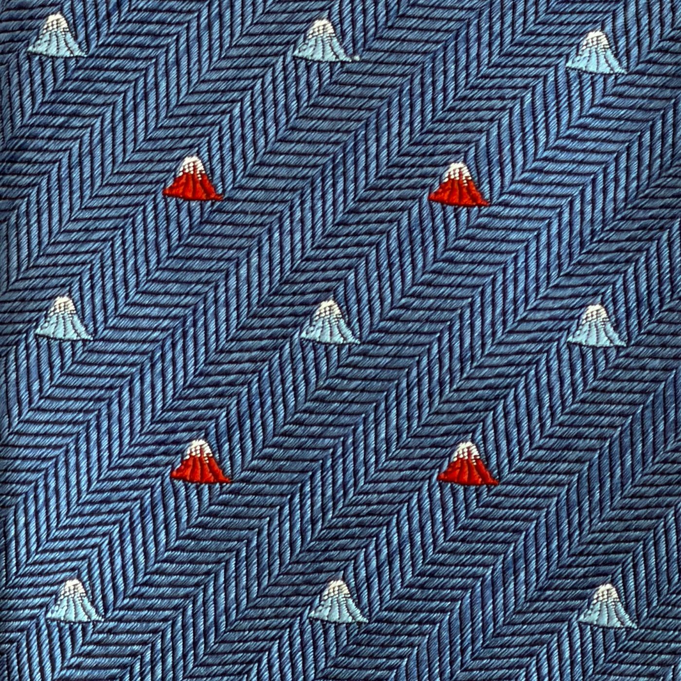 Men’s Jacquard Woven 100% Fujiyama-ori Silk Tie -29. Red Fuji -Mt. Fuji Pattern Made in Japan FORTUNA Tokyo